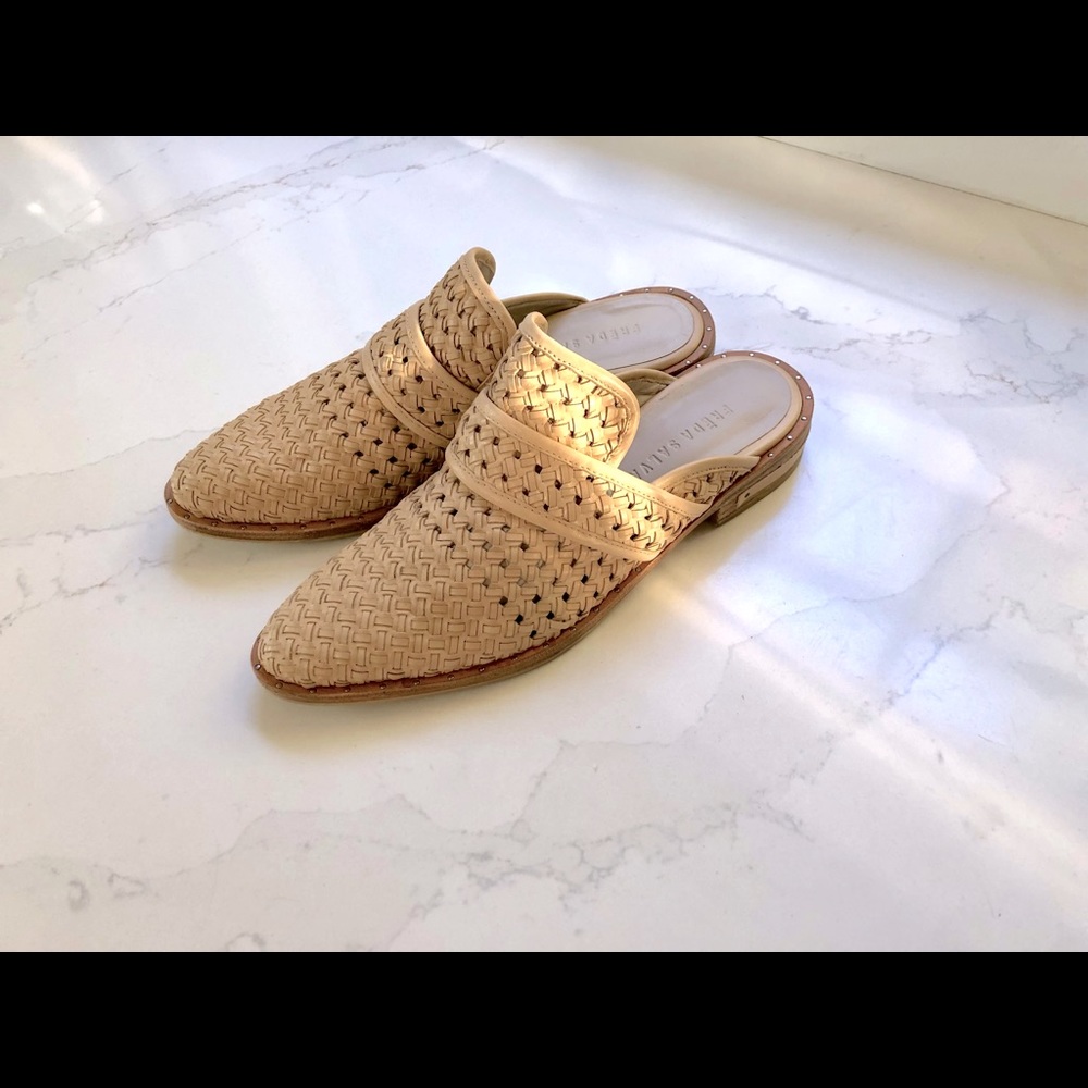 Freda Salvador Keen Mule in 7.5!